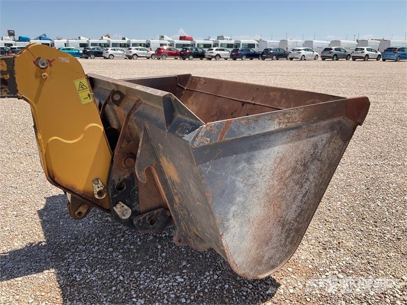 CAT TH330B Teleskoplader