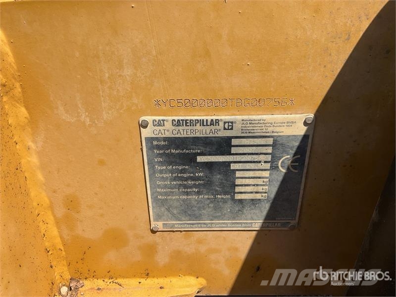 CAT TH330B Teleskoplader