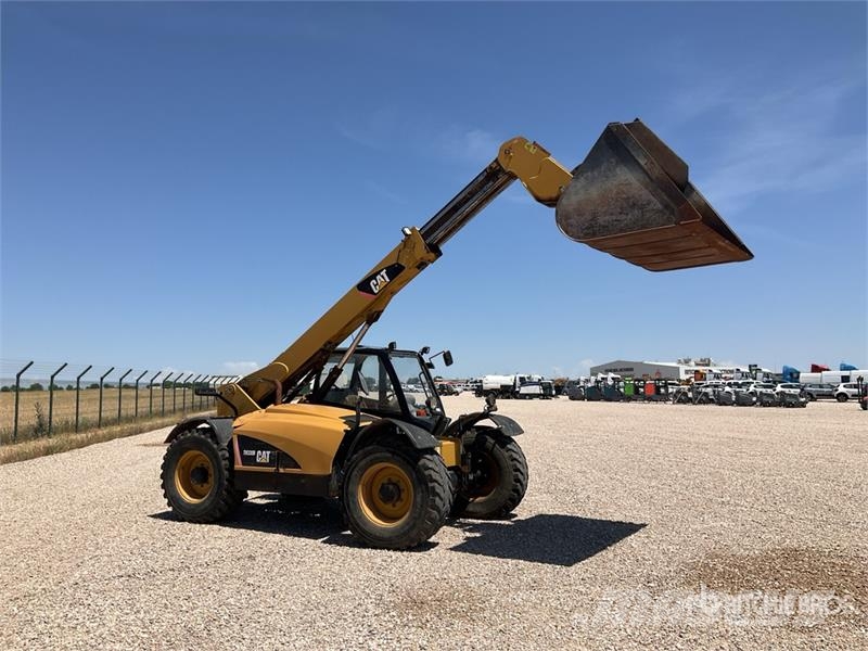 CAT TH330B Teleskoplader