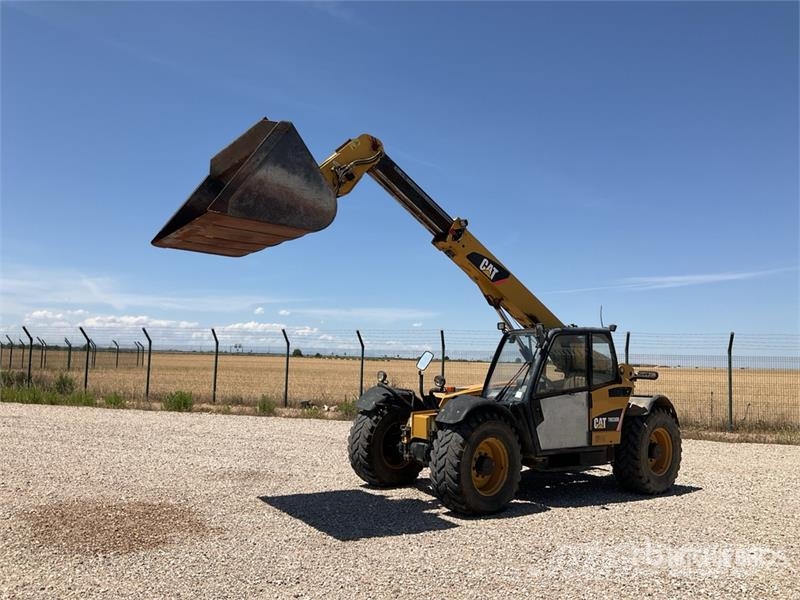 CAT TH330B Teleskoplader