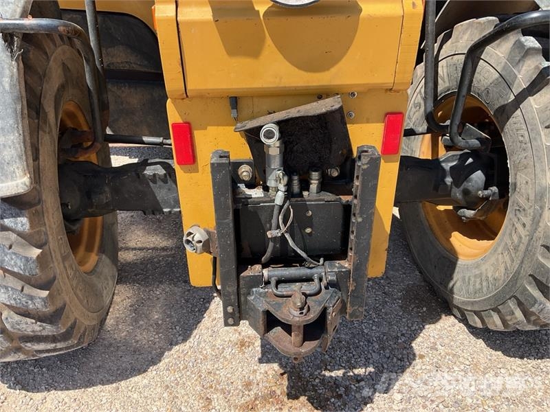 CAT TH330B Teleskoplader