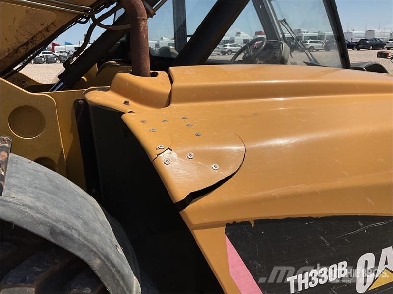 CAT TH330B Teleskoplader