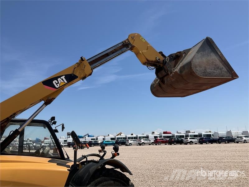 CAT TH330B Teleskoplader