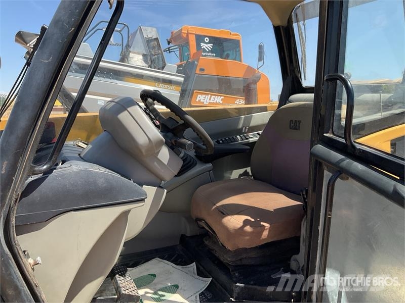 CAT TH330B Teleskoplader