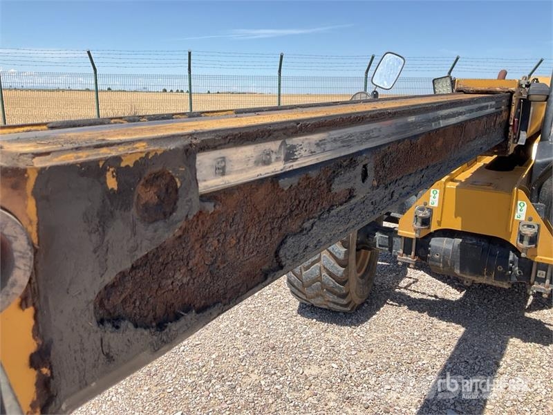 CAT TH330B Teleskoplader