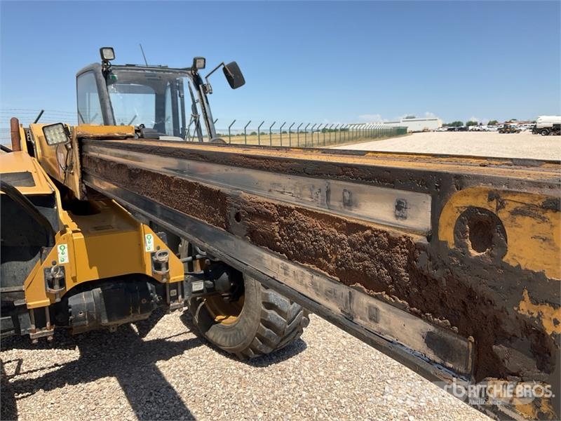 CAT TH330B Teleskoplader