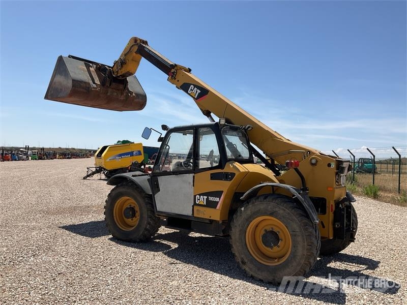 CAT TH330B Teleskoplader