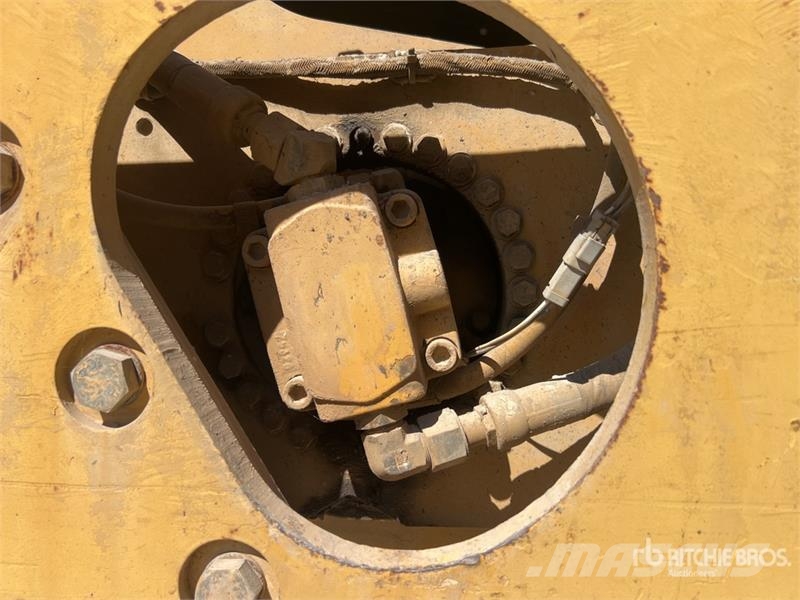  CB 534 Compacteur Tandem Vibrant Double Drum Rolle مداحل ثنائية الاسطوانة