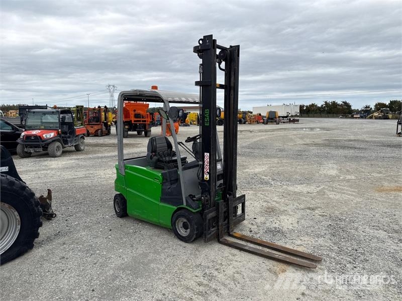 Cesab B318 Electric Forklift (Inoperable) Električni viličarji