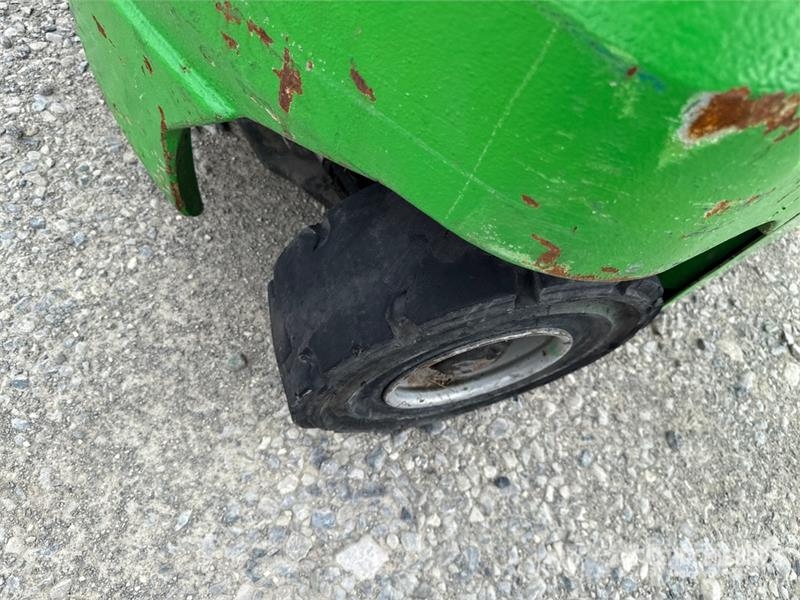 Cesab B318 Electric Forklift (Inoperable) Električni viličarji