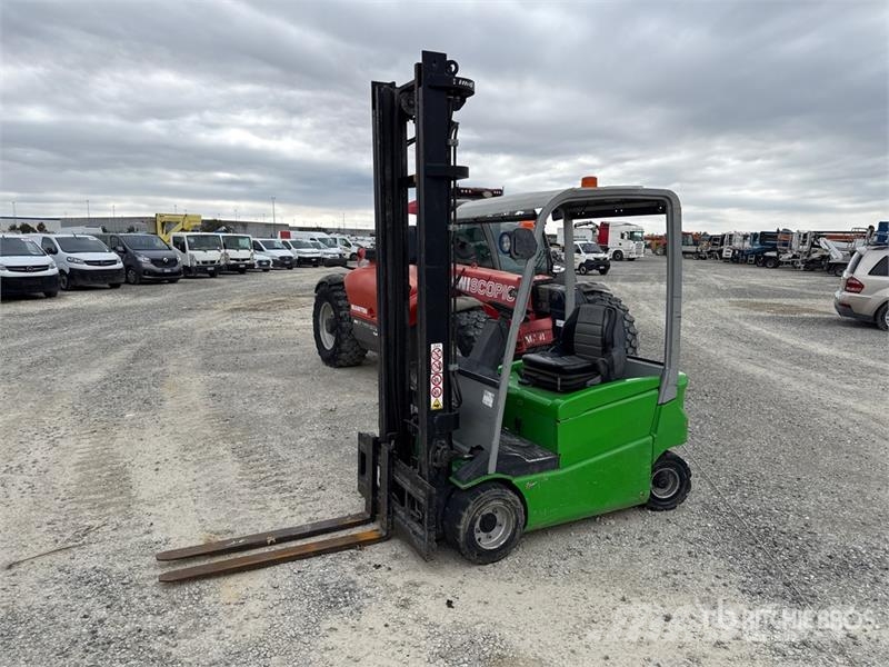 Cesab B318 Electric Forklift (Inoperable) Električni viličarji