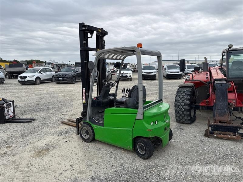 Cesab B318 Electric Forklift (Inoperable) Električni viličarji