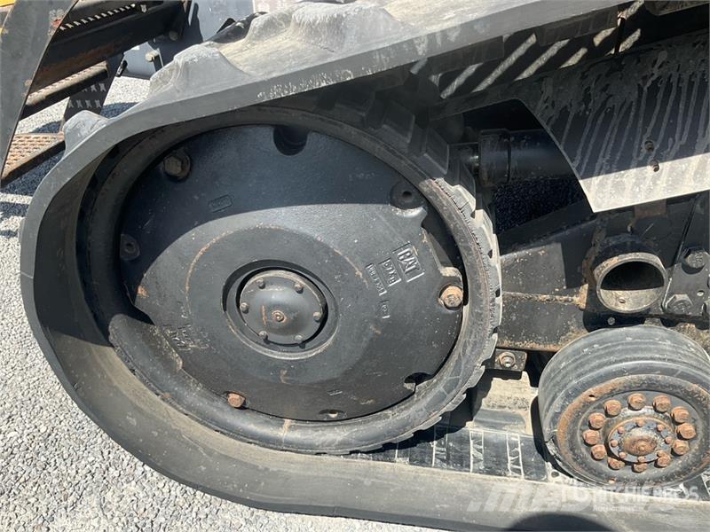 Challenger CH55 Track Tractor Traktorok
