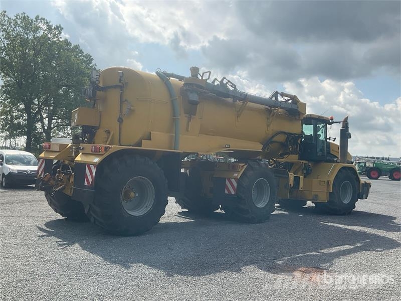 Challenger TerraGator 3244 Self-Propelled Liquid Manure Sprea Mėšlo barstytuvai