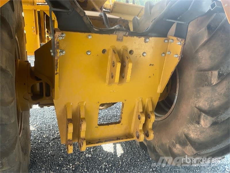 Challenger TerraGator 3244 Self-Propelled Liquid Manure Sprea Mėšlo barstytuvai