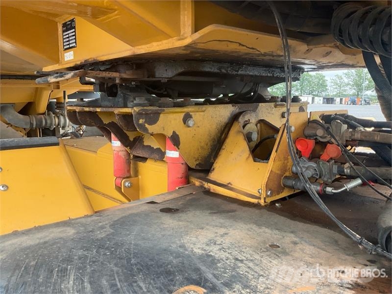 Challenger TerraGator 3244 Self-Propelled Liquid Manure Sprea Mėšlo barstytuvai