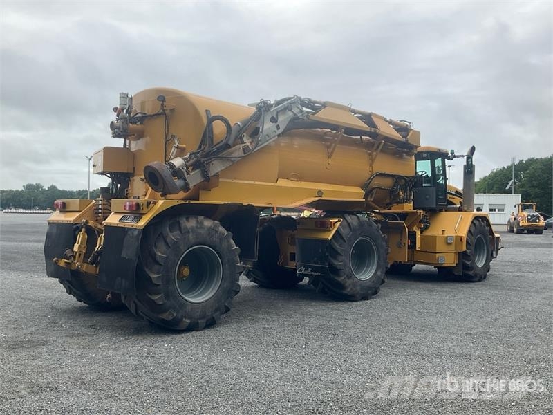 Challenger TerraGator 3244 Self-Propelled Liquid Manure Sprea Mėšlo barstytuvai