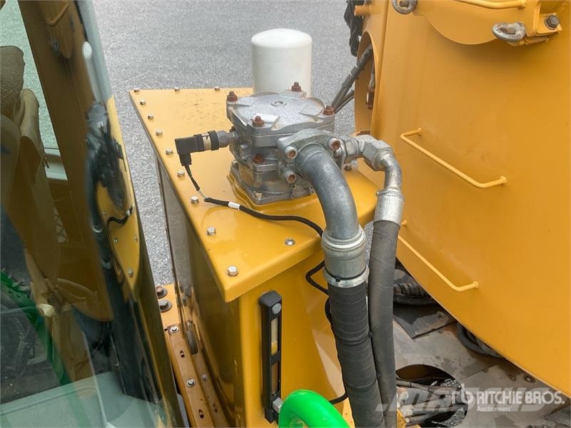 Challenger TerraGator 3244 Self-Propelled Liquid Manure Sprea Mėšlo barstytuvai
