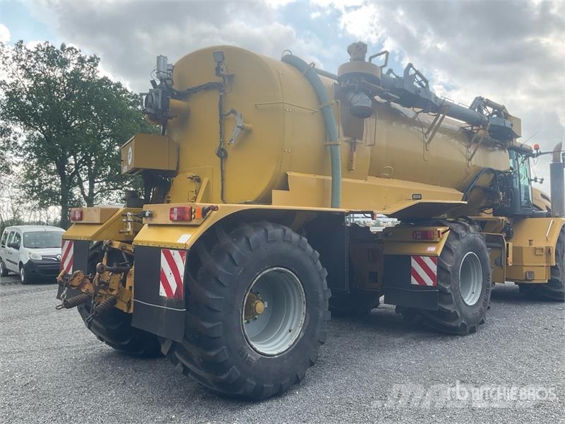 Challenger TerraGator 3244 Self-Propelled Liquid Manure Sprea Mėšlo barstytuvai