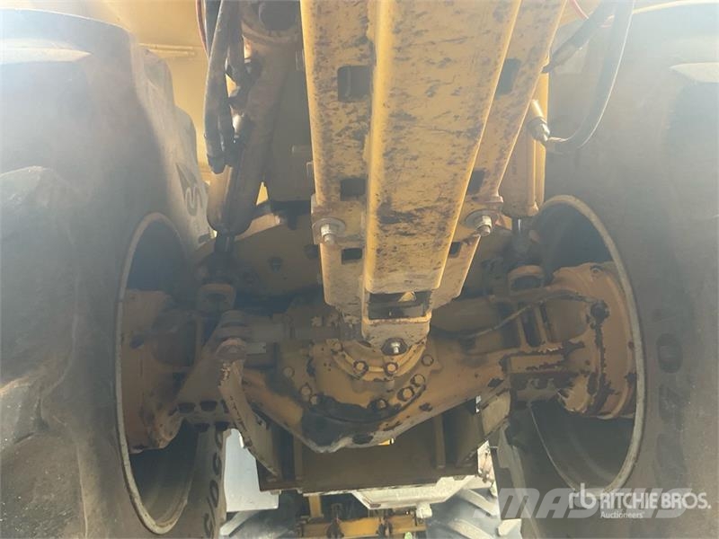 Challenger TerraGator 3244 Self-Propelled Liquid Manure Sprea Mėšlo barstytuvai