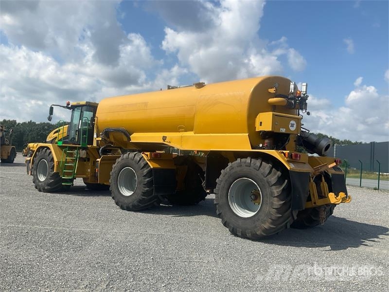 Challenger TerraGator 3244 Self-Propelled Liquid Manure Sprea Mėšlo barstytuvai