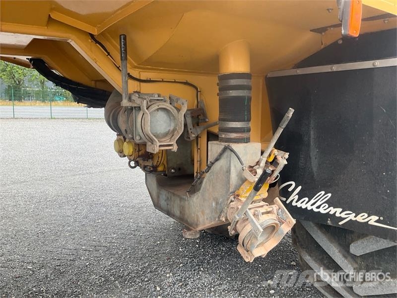 Challenger TerraGator 3244 Self-Propelled Liquid Manure Sprea Mėšlo barstytuvai