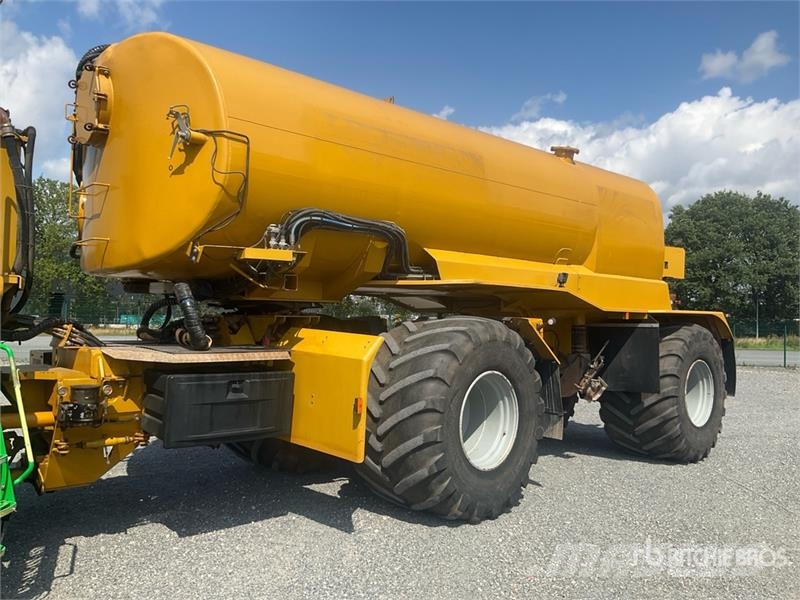 Challenger TerraGator 3244 Self-Propelled Liquid Manure Sprea Mėšlo barstytuvai