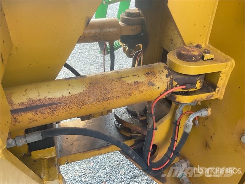 Challenger TerraGator 3244 Self-Propelled Liquid Manure Sprea Mėšlo barstytuvai