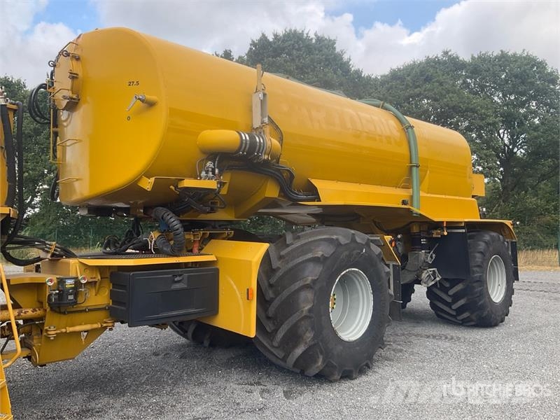 Challenger TerraGator 3244 Self-Propelled Liquid Manure Sprea Mėšlo barstytuvai