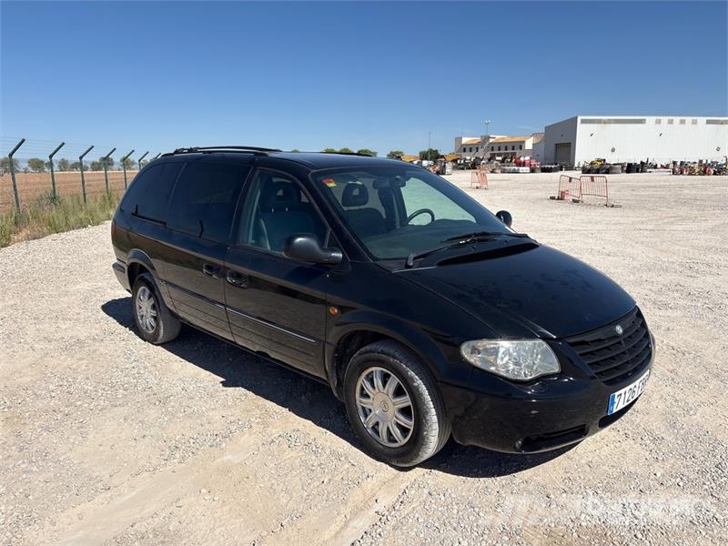 Chrysler Grand Voyager 6 Passenger Van Panel vanlar