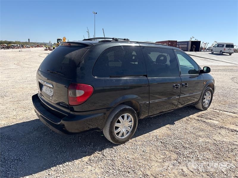 Chrysler Grand Voyager 6 Passenger Van Panel vanlar