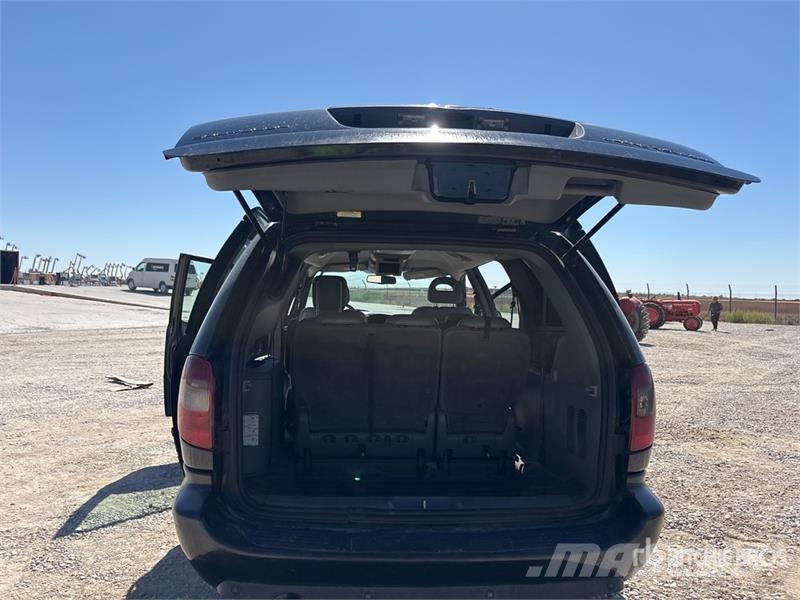 Chrysler Grand Voyager 6 Passenger Van Panel vanlar