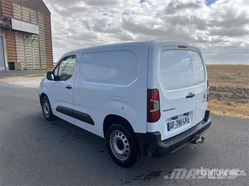 Citroën Berlingo شاحنة مقفلة