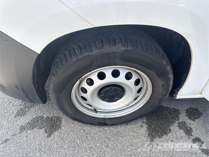 Citroën Berlingo شاحنة مقفلة