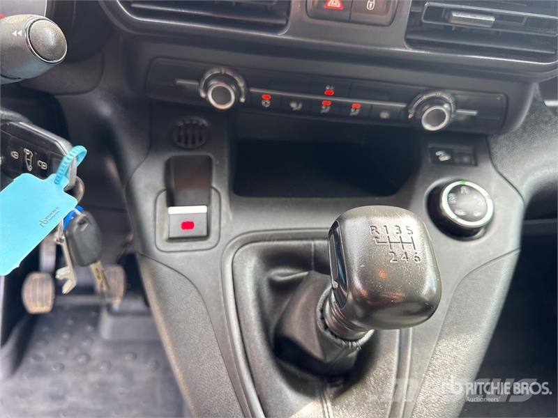 Citroën Berlingo شاحنة مقفلة
