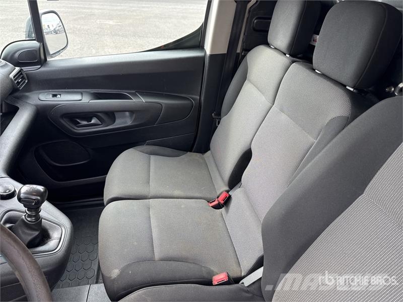 Citroën Berlingo شاحنة مقفلة