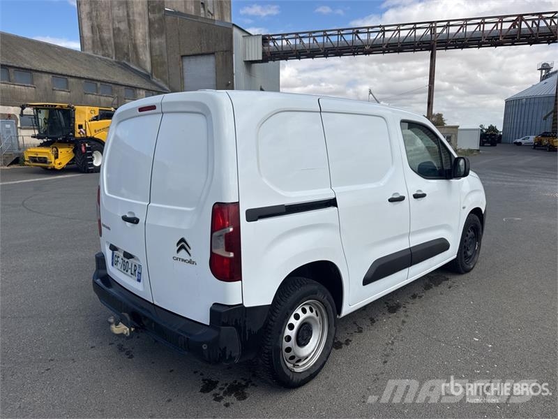 Citroën Berlingo شاحنة مقفلة