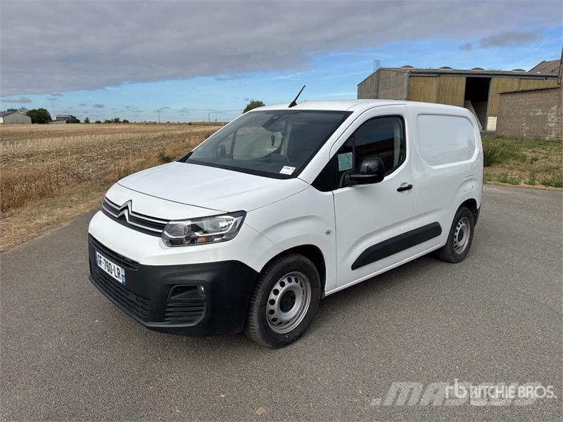 Citroën Berlingo شاحنة مقفلة
