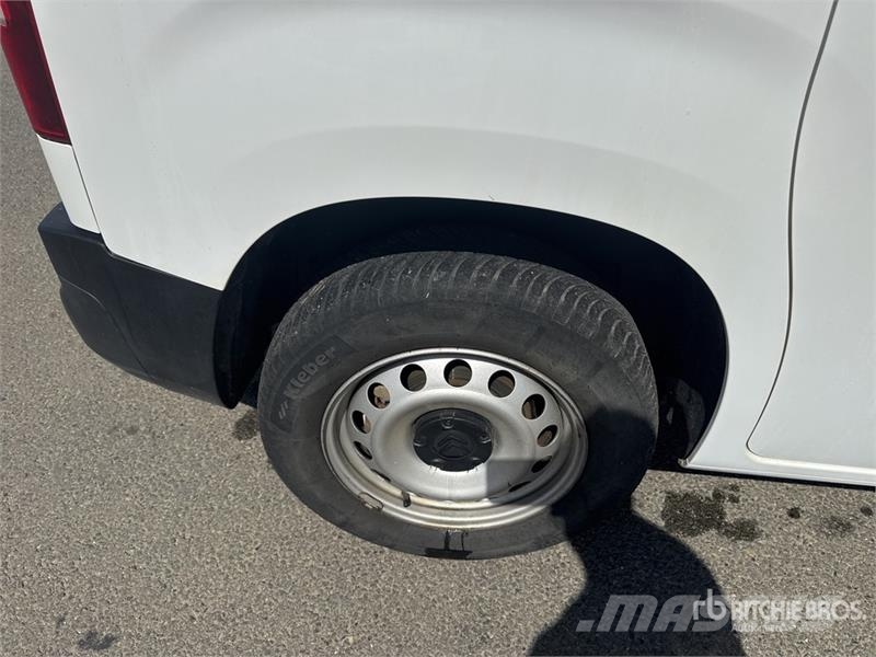 Citroën Berlingo شاحنة مقفلة