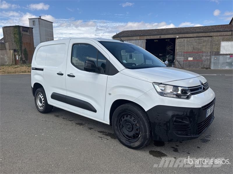 Citroën Berlingo شاحنة مقفلة