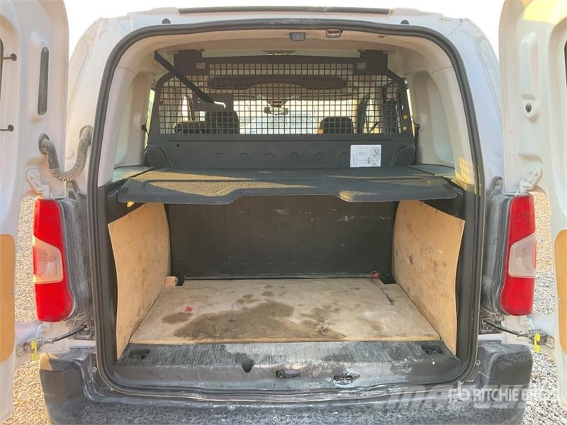 Citroën Berlingo 5 Passenger Van Panel vans