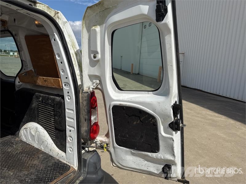 Citroën Berlingo Dangel 4x4 Vehicule Utilitaire Cargo Van Furgonetas /Furgón