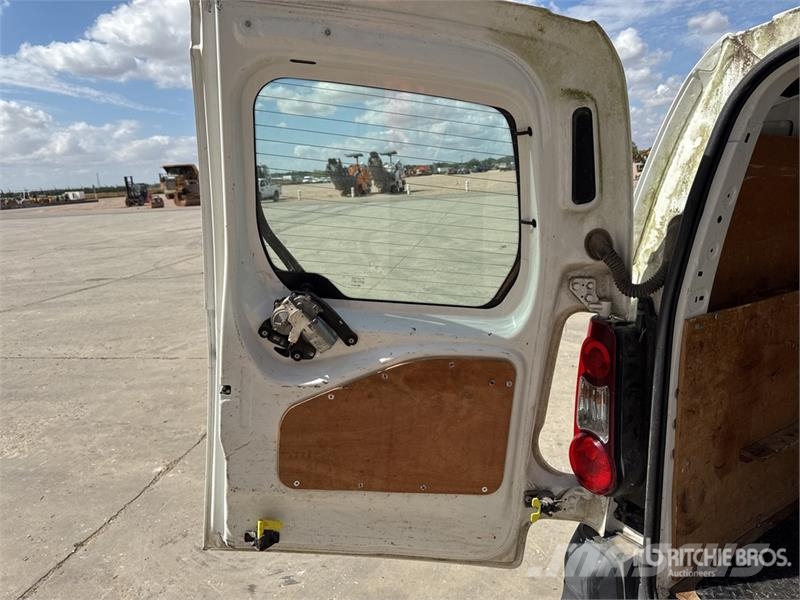 Citroën Berlingo Dangel 4x4 Vehicule Utilitaire Cargo Van Furgonetas /Furgón