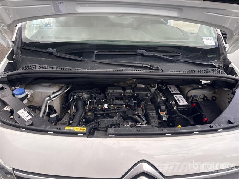 Citroën Berlingo Vehicule Utilitaire Cargo Van Transporterek