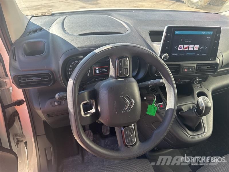 Citroën Berlingo Vehicule Utilitaire Cargo Van Transporterek