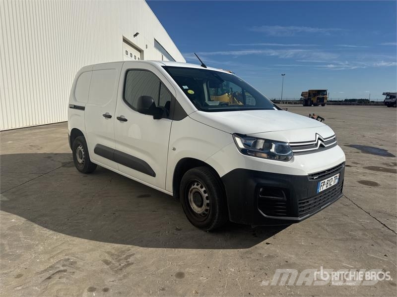 Citroën Berlingo Vehicule Utilitaire Cargo Van Transporterek