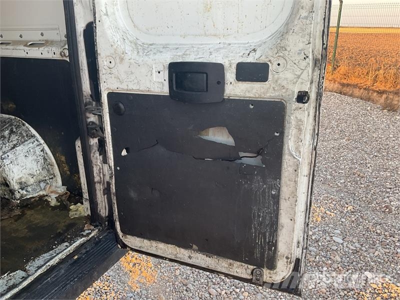 Citroën Jumper Cargo Van شاحنة مقفلة