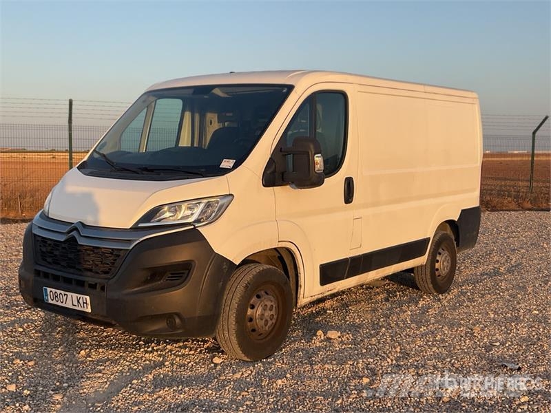 Citroën Jumper Cargo Van شاحنة مقفلة