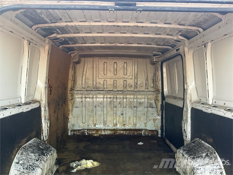 Citroën Jumper Cargo Van شاحنة مقفلة