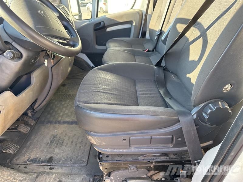 Citroën Jumper Vehicule Utilitaire Cargo Van Panel vans